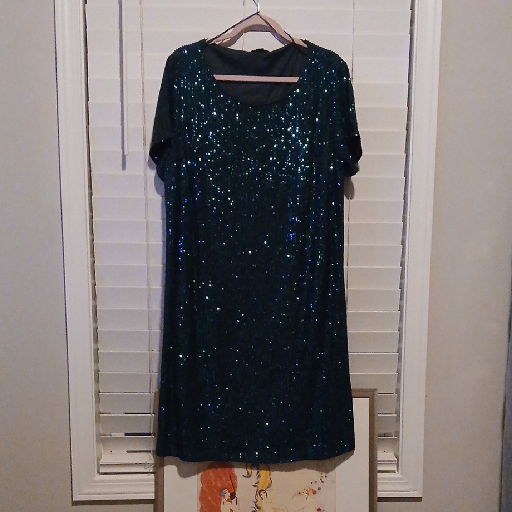 Nite Out On The Town MSK Sparkling Green Sequin Mini Dress